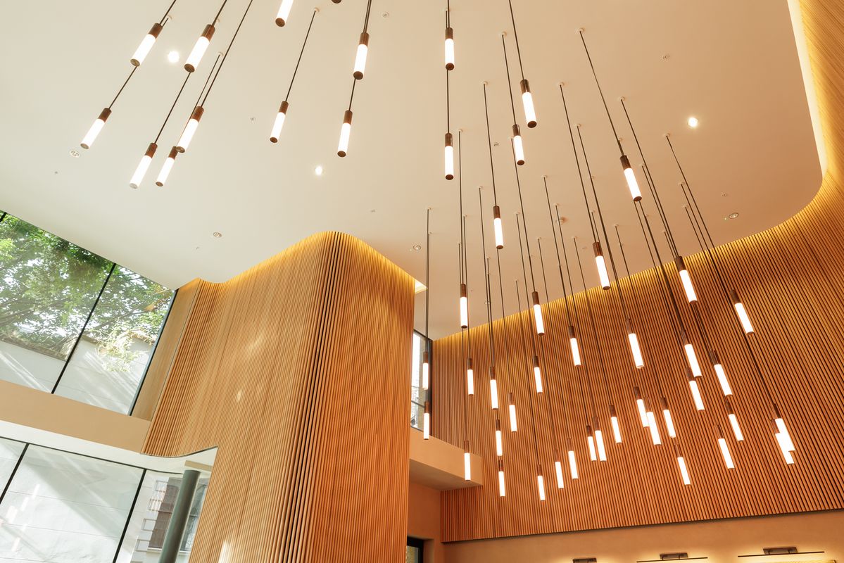 cat b fit out for a striking contemporary spaces