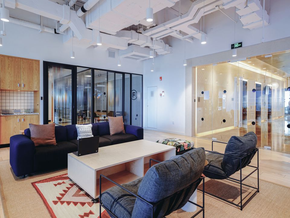 Commercial electrician for Hackney London office spaces